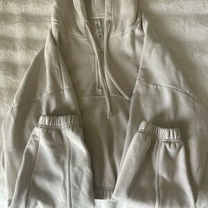 Alo creamed colored quarter zip hoodie semi-cropped size medium!